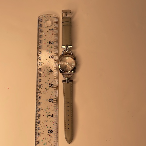 Isaac Mizrahi Watch Stainless Steel Case Horse Bit Style Grey Strap Watch - Picture 8 of 11